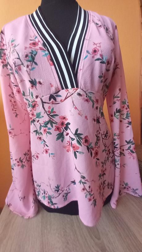 Guess pekná blúzka, guess,s