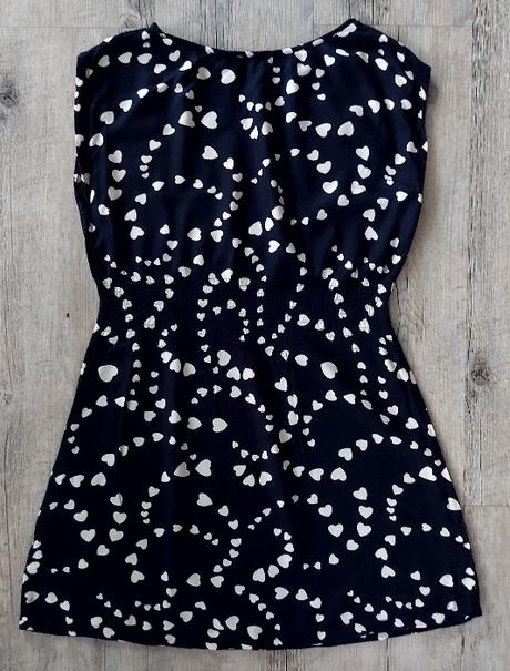 Šaty so srdiečkami, 38