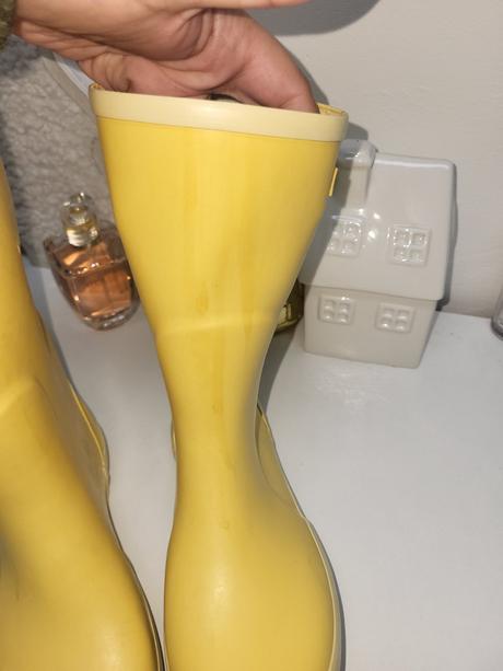 Gumaky, bergstein,29