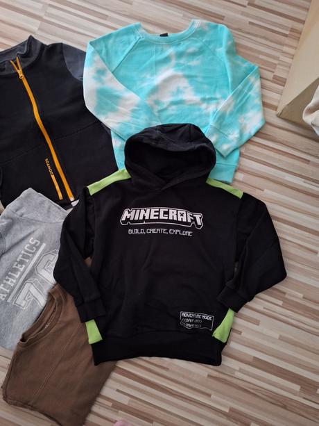 Mikiny veľ.122-128 7ks, 122–134