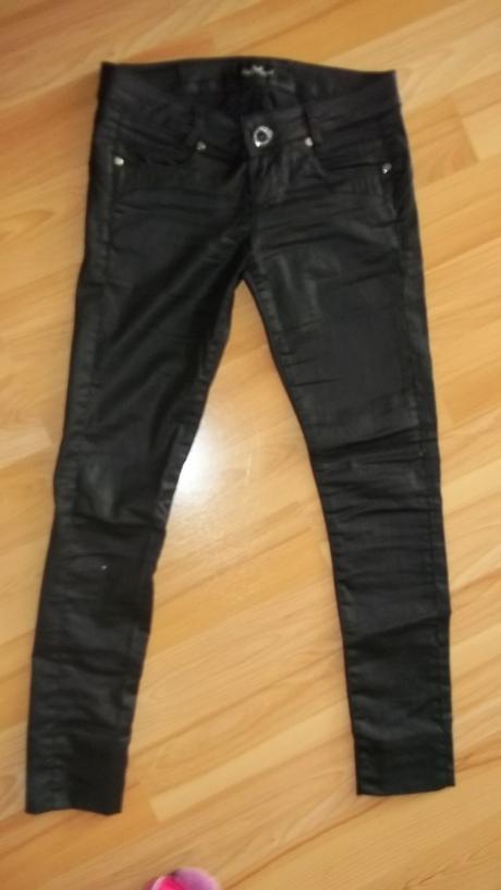 Cierne nohavice-holly angels, 28