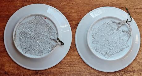 Amatérsky maľované taniere, 