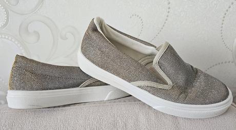 Trblietavé plátenky, 39