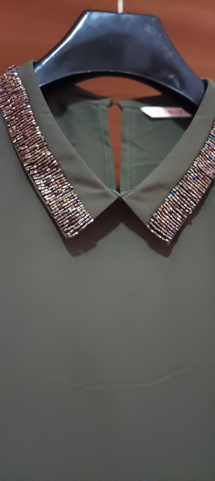 Elegantná zelena blúzka s vyšivaným golierom, camaieu,46