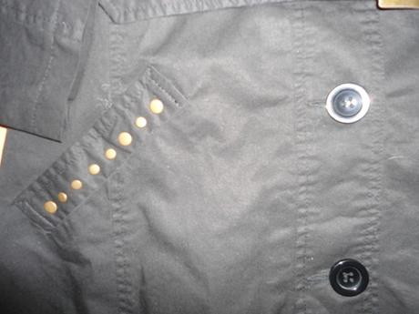 Cierny prechodny vybijany plast / kabat, m