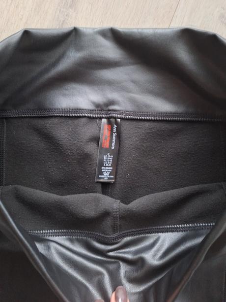 Koženkové nohavice, 38