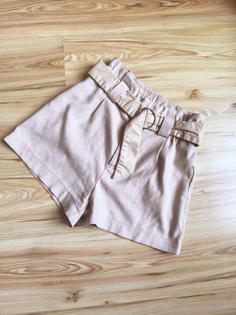 Šortky s opaskom, stradivarius,m