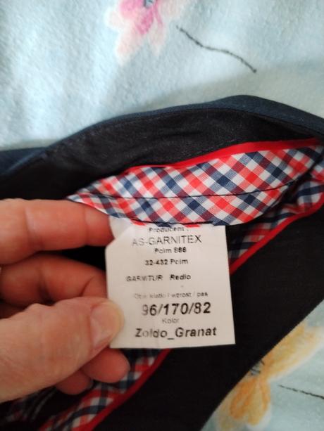 Chlapčenský oblek, 170