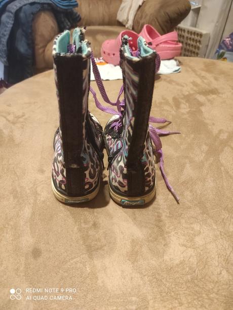 Tenisky svietiace, 26