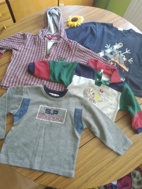 Balík chlapčenských mikín, 104–116