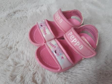 Bazenove sandalky, 20