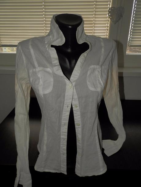 Biela tenká košeľa s, s
