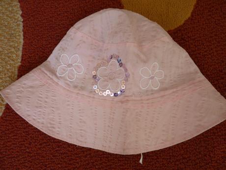 Klobúčik na leto, 50