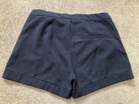 Elegantne sortky, zara,158