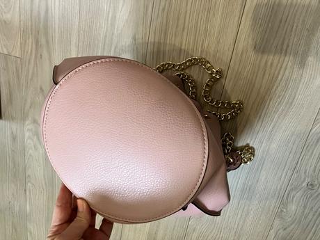 Ruzova kabelka carpisa, carpisa