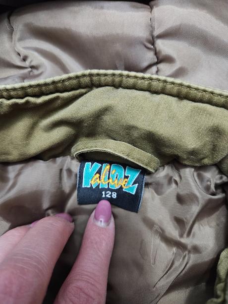 Zimna bunda, alive,128