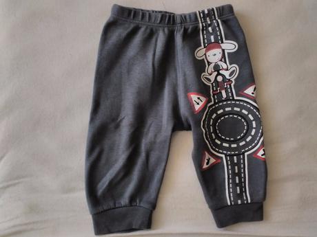 Nenosené tepláčky, 74