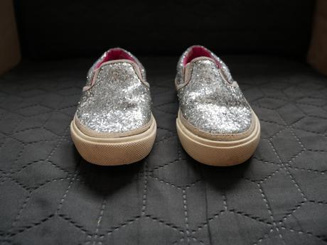 Trblietave strieborne pevnejšie platenky miniboden, 25