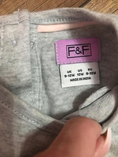 Šedé šaty pre dievčatko, 86