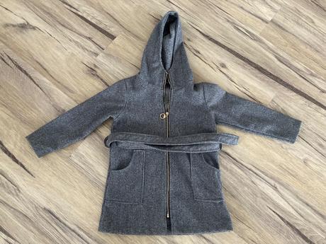 Kabát, 104