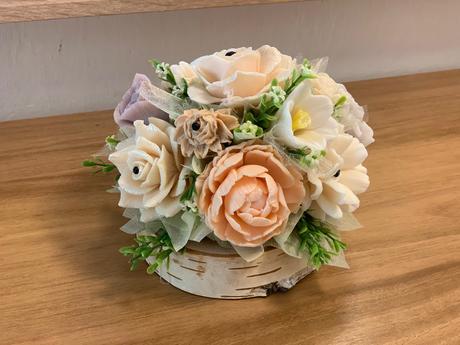 Mydlova kytica na brezovom dreve, 