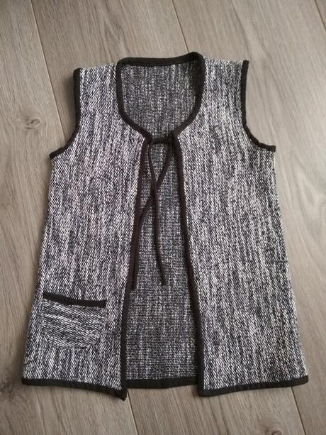 Predĺžená vestička, 98