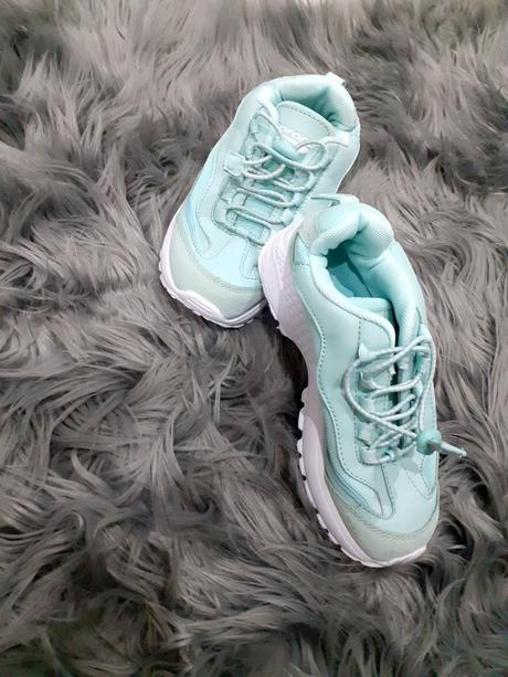 Dievcenske botasky, sprandi,31