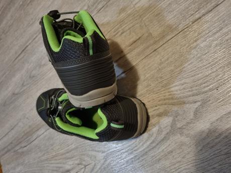 Turisticke topanky, 37