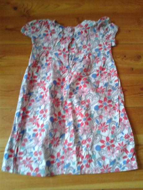 128  ľahučke letne šatočky  -  3 eur, cherokee,128