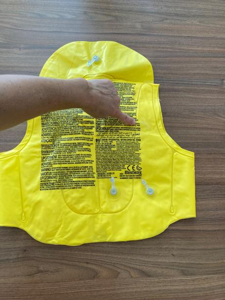 Plavacia vesta do 30kg,