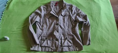 Jesenná bundička, 44