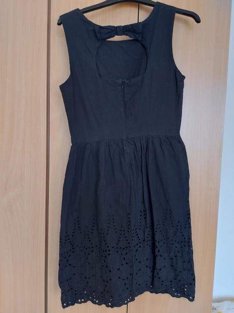 Čierne bavlnené madeirové šaty, xs