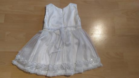 Slávnostné šaty, 92