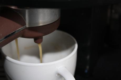 Delonghi kavovar,