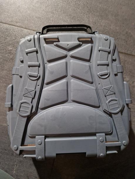 Vojenský skladací kufrík, 