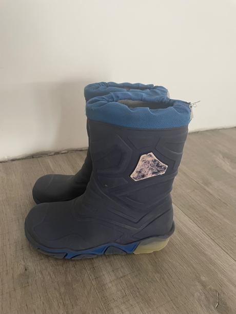 Blikajúce gumáky, lupilu,28