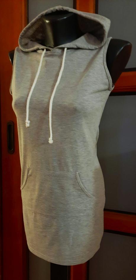 Predám  športové mini šaty veľ.s, s