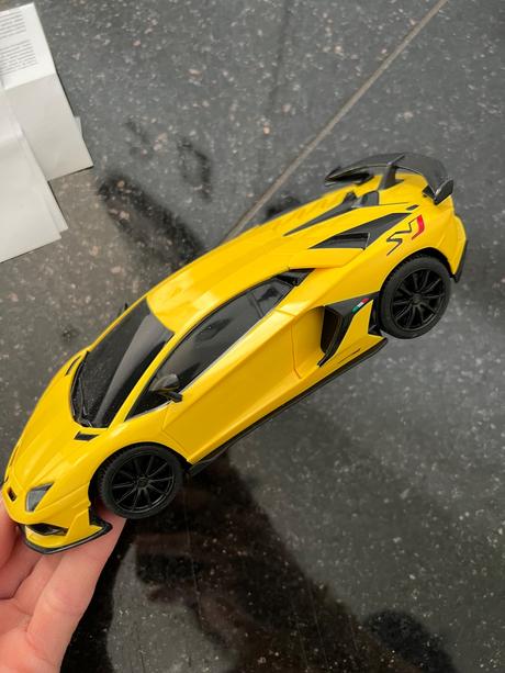 Rc lamborgini aventador svj na diaľkové ovládanie,