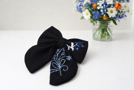 Ručne vyšívaná mašla do vlasov, 