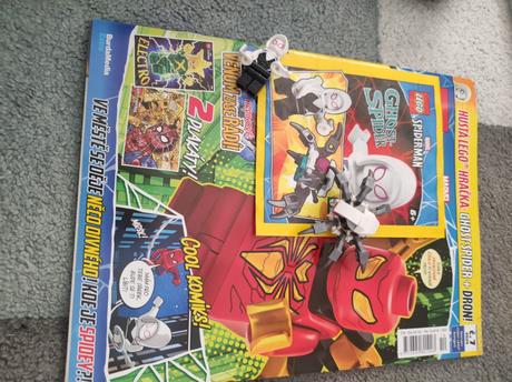 Časopisy spiderman + ninjago, 
