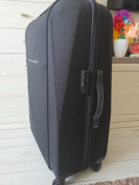 Veľký kufor, samsonite