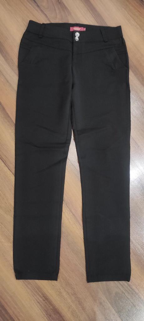 Dámske čierne nohavice, l