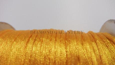 Saténová šnúrka 2,5 mm žltá, 