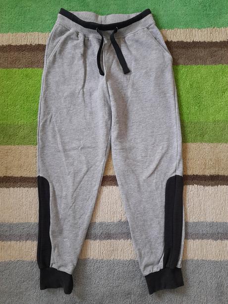 Tepláky, pepperts,134