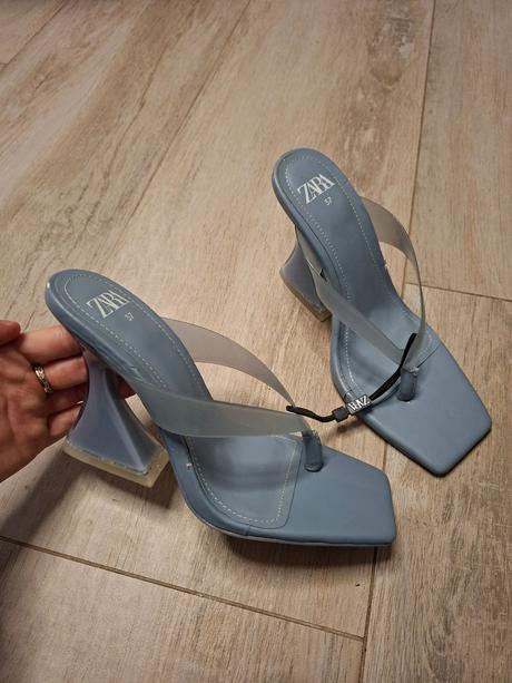 Topánky na opätku č.37, zara,37