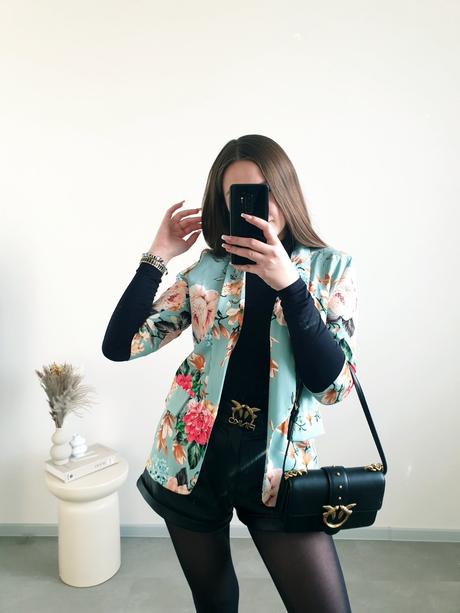 Kvetované sako s, s