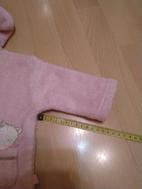 Chlpatá tepla mikinka s uskami a macickou, h&m,68