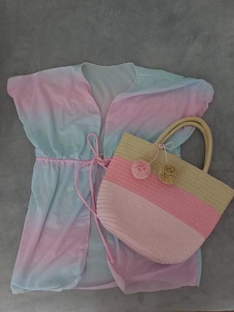 Dievčenské plavky + plážová taška a pončo, 146