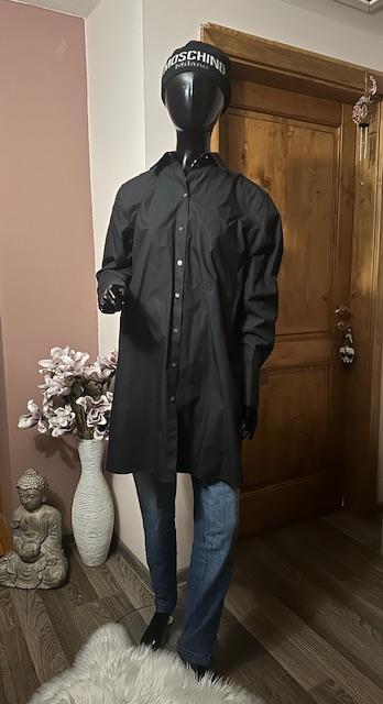 Čiapka s vlnou zn. moschino originál, moschino