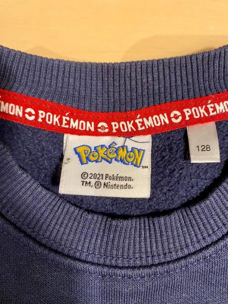 Mikina pokémon, 128